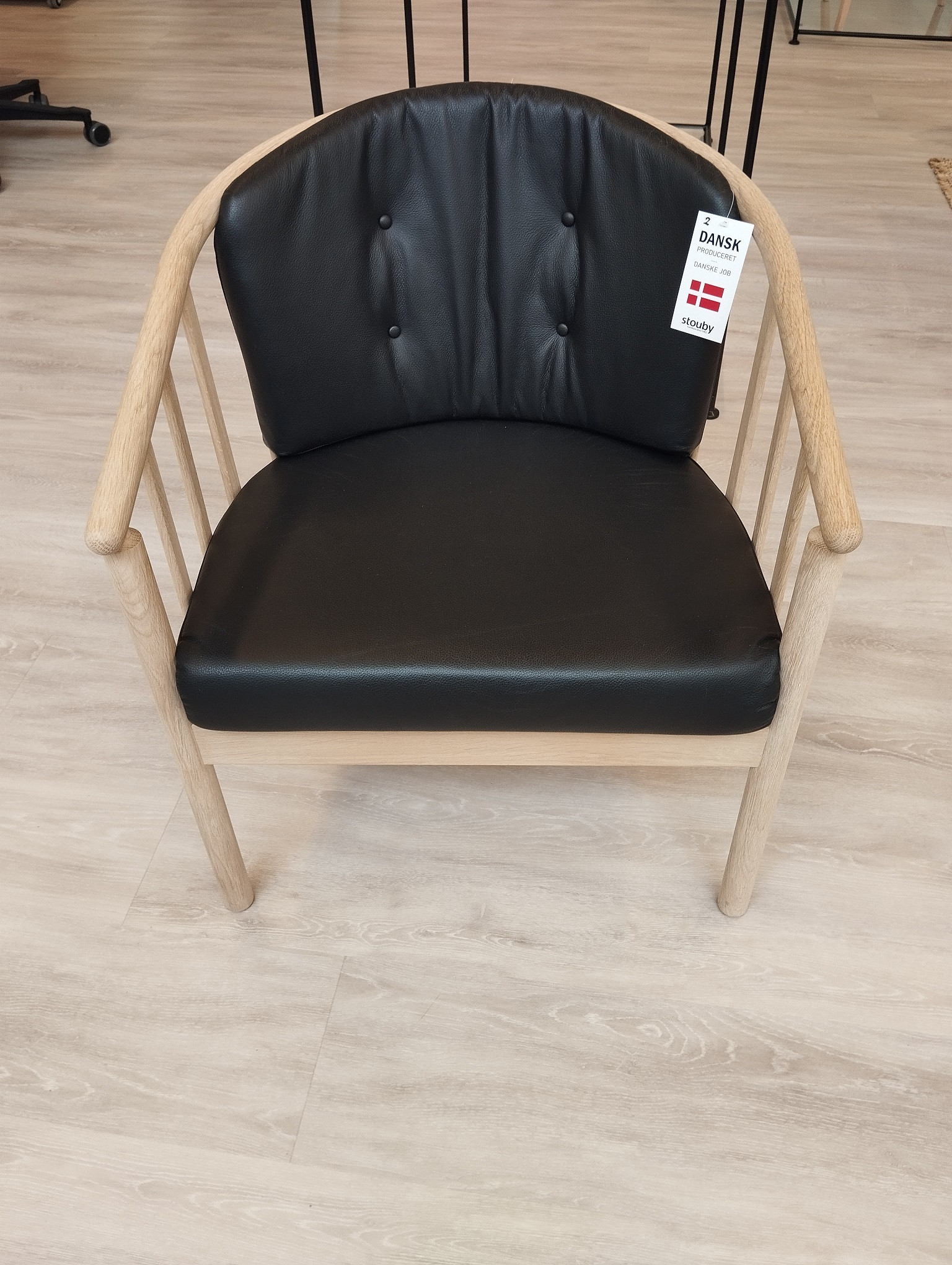 Bella Eg/sort læder - UDSTILLINGSMODEL - Kun 2 stk.