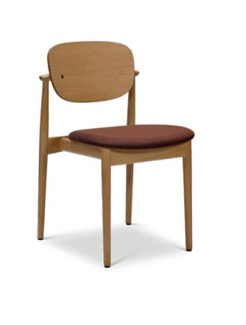 Taktil armstol med stof og finér ryg fra Onecollection
