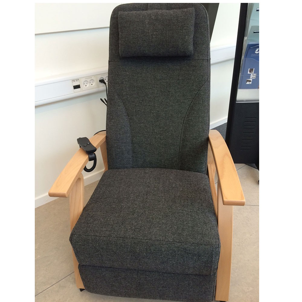 Relax Lift Otiumstol i Stof med elektrisk betjening og lift